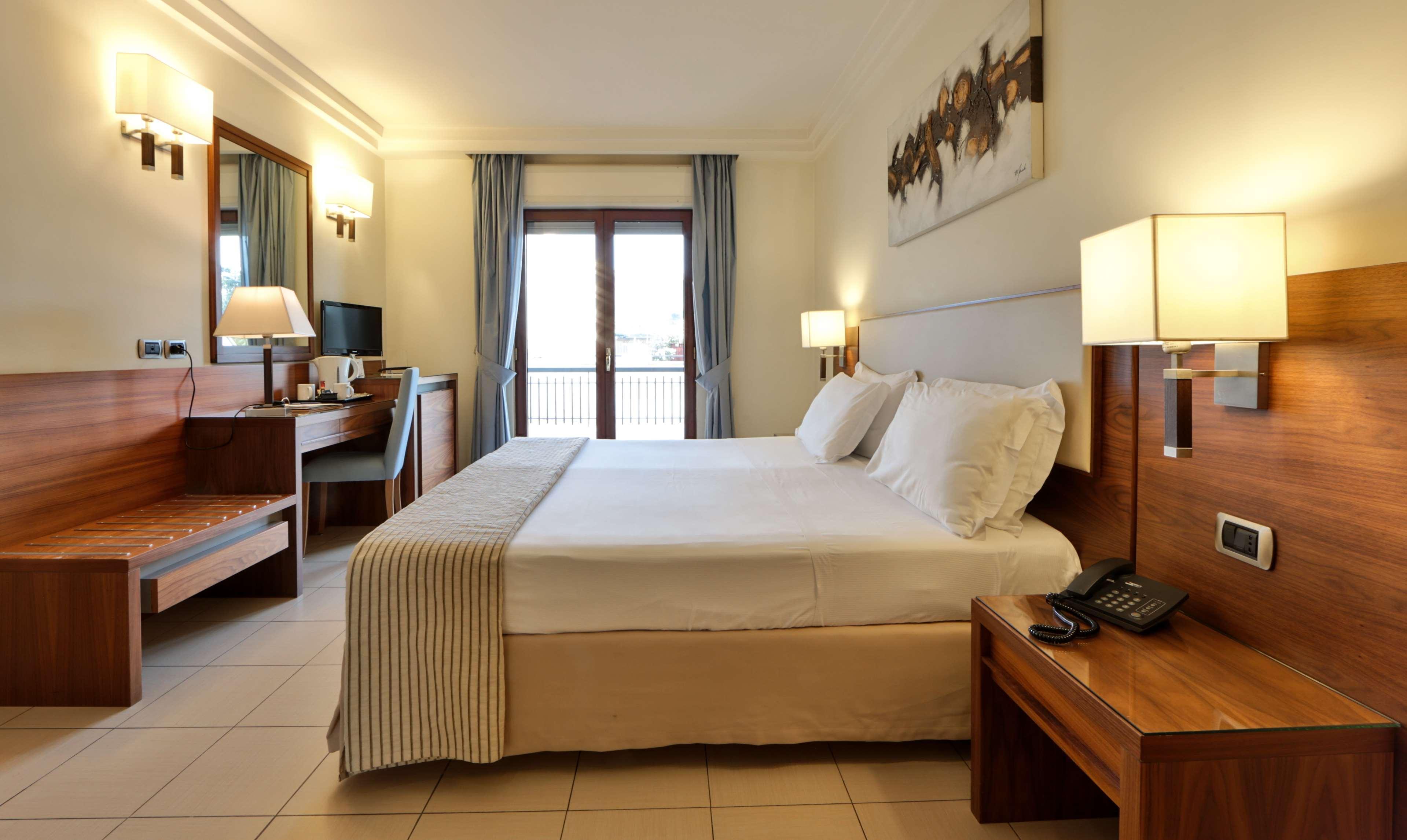 Suites & Residence Hotel Pozzuoli Exteriör bild