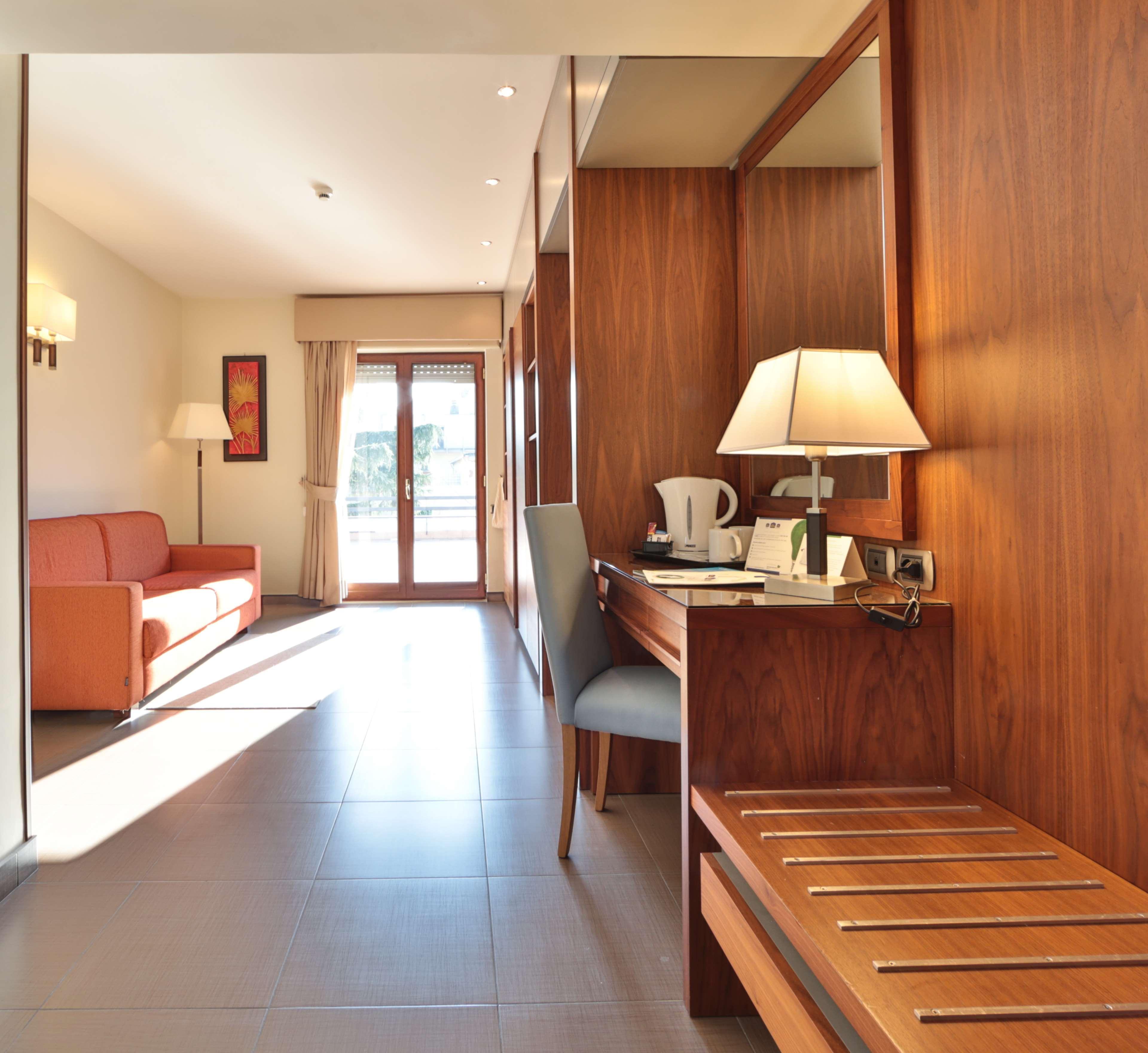 Suites & Residence Hotel Pozzuoli Exteriör bild