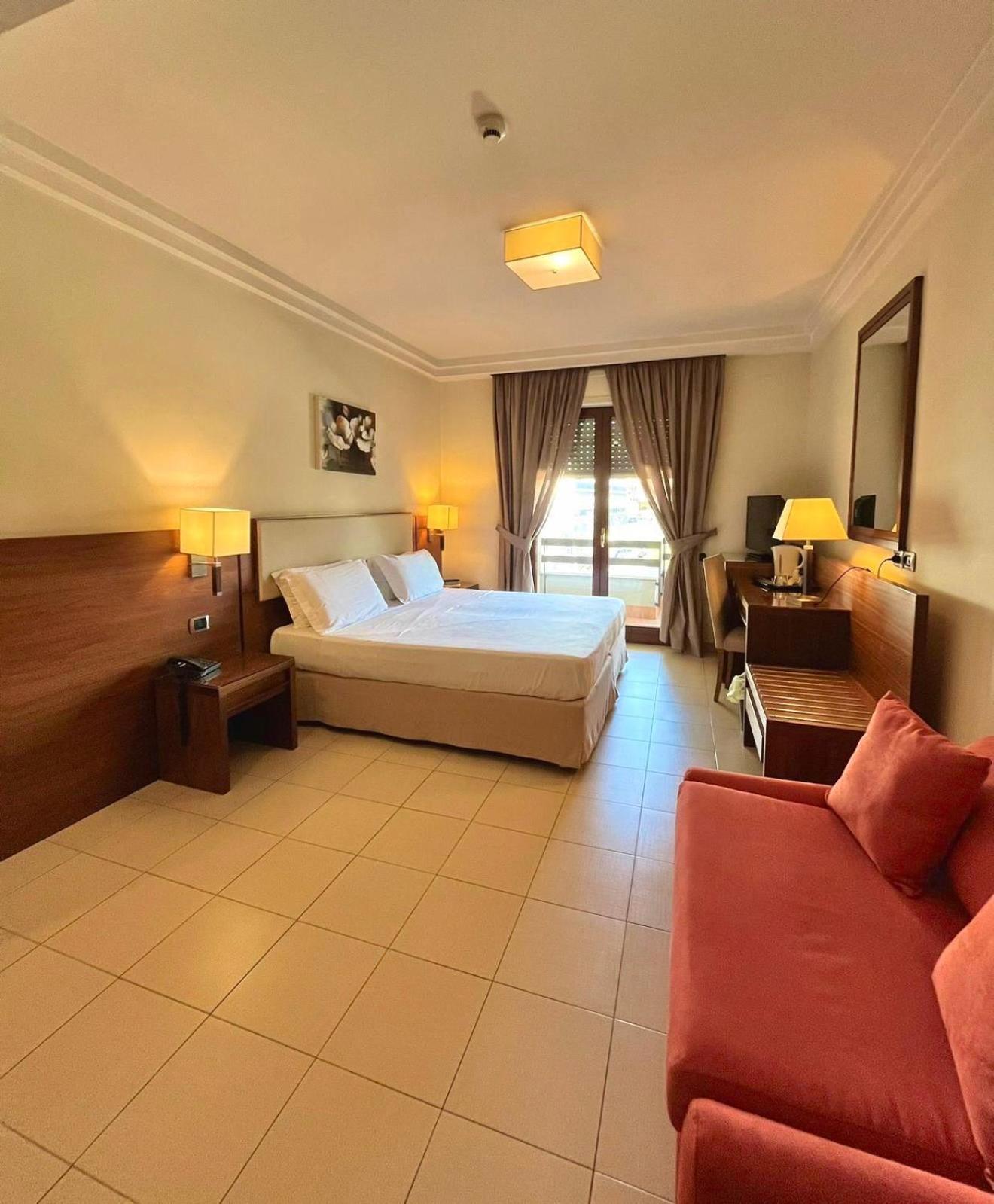 Suites & Residence Hotel Pozzuoli Exteriör bild
